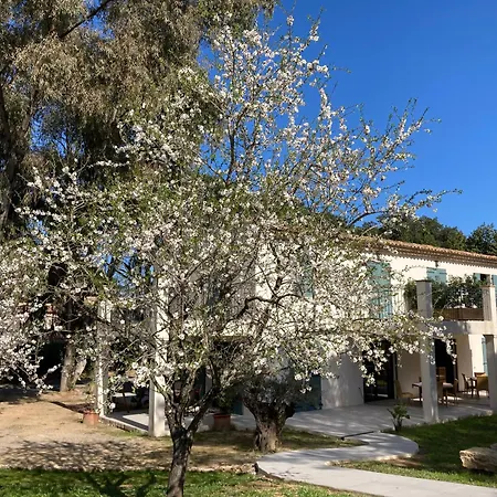 Loumar Bed and breakfast