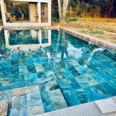 Loumar 住宿加早餐酒店