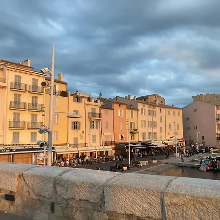 Oda ve Kahvaltı Loumar 4*