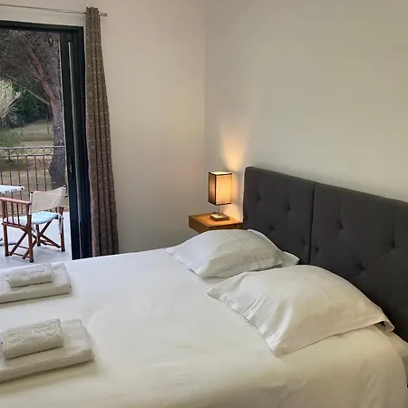 Loumar Oda ve Kahvaltı 4*