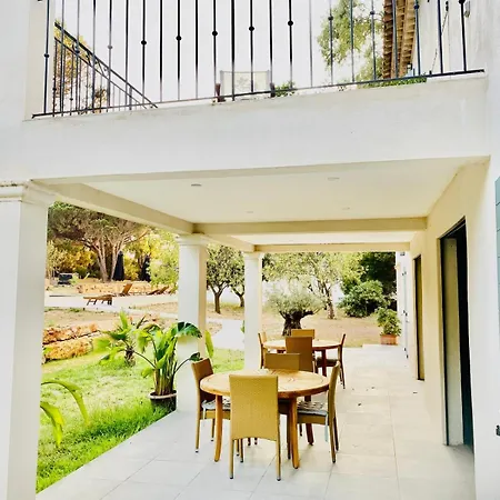 Loumar Bed & Breakfast *