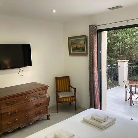 Loumar Oda ve Kahvaltı 4*