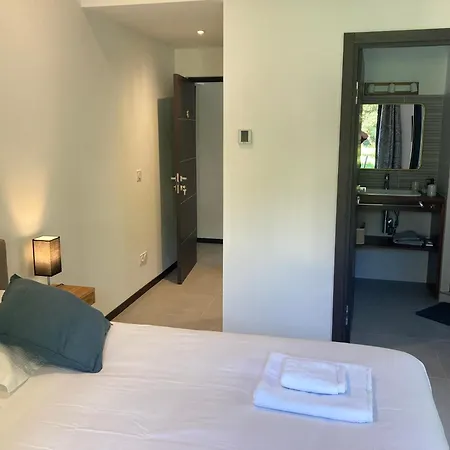 Loumar Oda ve Kahvaltı 4*