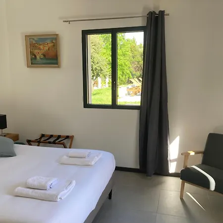 Oda ve Kahvaltı Loumar 4*