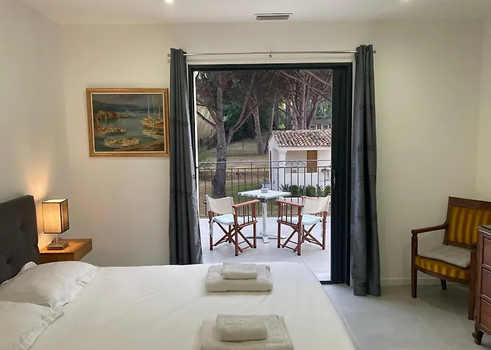 Loumar Bed & Breakfast 4*