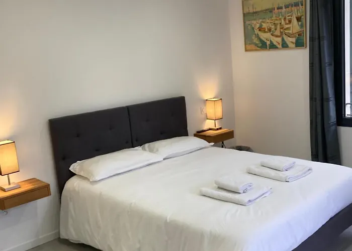 Loumar Bed & Breakfast 4*