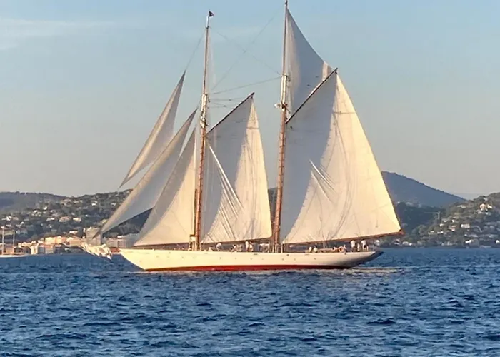 Loumar Bed & Breakfast 4*